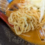 麺場 田所商店 - 麺は普通の太さ