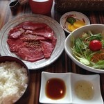 焼肉 kanoya - うまもんランチ（６５０円、税別）です。（H2608)