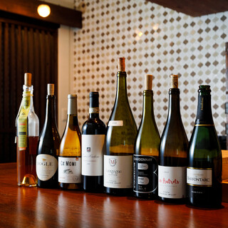 ストックは100種以上。ワインのセレクトもシェフにおまかせ