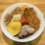 ラーメン鷹の目 - ハイマウントまぜそば 500g ニンニク・アブラ・エビマヨ・辛味