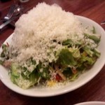 チーズたっぷりのサラダ