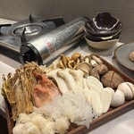 300942490 - 