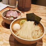 迂直 - 特製つけ麺(大盛り)