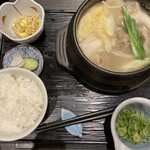餃子鍋　A-chan　北新地 - あーちゃん餃子鍋ランチ ¥900
