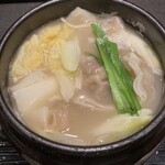 餃子鍋　A-chan　北新地 - あーちゃん餃子鍋（白スープ）