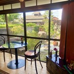 おうぎまちカフェ 輝喜 - お庭が見える席