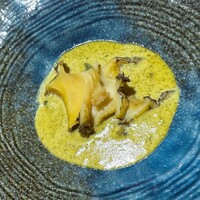 すし うおいち - 名物のアワビの肝ソース　もちろんシャリ玉付き