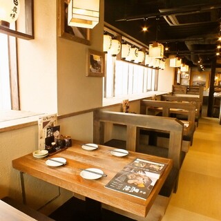 ゆったりとくつろげる掘りごたつのお席はご宴会におすすめ♪