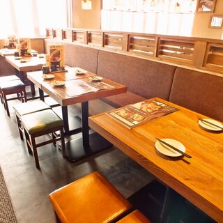 さまざまな人数に対応可能なテーブル席です♪各種ご宴会にも◎