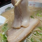 白龍ラーメン - あれ？２枚ある　端っこだからかな？ラッキー♪