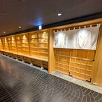 とんかつジョニー - 清潔感あふれるお店の外装。