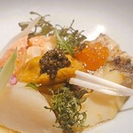 300956900 - ・シーフード盛り合わせ
                        　北海道産生うに/キャビア/オマール海老
                        　鮑/帆立と煮穴子の炙り/いくら/豆腐ムース
                        　オマールコンソメゼリー