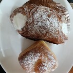 モンマルトル - クリームホーン・和栗のパン