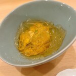 貴山 - 由良のムラサキウニです。酢ゼリーを乗せました