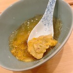 貴山 - 由良のムラサキウニです。振り柚子の香りとゼリーの酸味、ウニのコクがベストマッチ\(//∇//)\