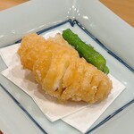 貴山 - 丁寧な斬り込みが入っている。きめ細かい衣は葛粉で間違いなし