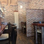 ラーメン 鳥好 - 店内（何か喫茶店風？）