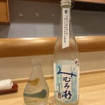 貴山 - 内装は京味を模しました。あっ、これは奈良の銘酒です