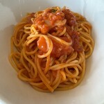タリーズコーヒー - フレッシュトマトとベーコンのパスタ