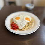 喫茶とやきそば ふじた - 料理写真:普通盛の部やきそば(玉子) 550円