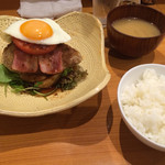 ガーベラキッチン - BLTハンバーグ