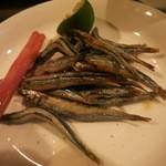 屋台バーえびちゃん - きびなごの炙りです。