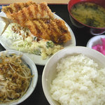 埼玉屋 - アジフライ定食(ご飯少な目)450円