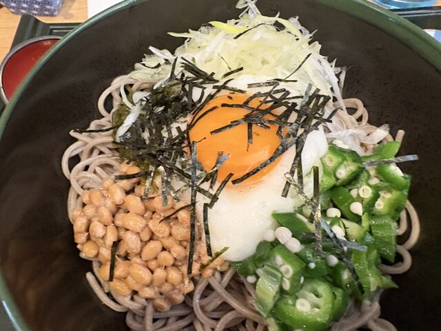挽きぐるみ蕎麦屋 禅開>