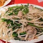 ぎょうざの一休 - ニラもやし炒め693円