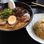 Ajisenramen - チャーシュー麺 と半チャーハン