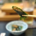 寿し辰 - 紫蘇巻き（値段不明）
      これ、宮城県の郷土料理なんですね！
      仙台味噌にごまやくるみを入れて練ったものを青しそで包んで揚げたもの、とのこと。とても気に入りました♪‎(*´ڡ`●)♡ｳﾏ