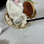 和洋折衷喫茶 ナガヤマレスト - 中に隠れてるお団子