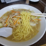 栄華 - 細麵のちじれ麺