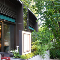 LE BISTRO - テラスの外観