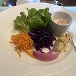 ポンヌフ - ムースに海老マリネ(なめらか)、それから魚介のリエットが気に入りました。