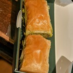 ナーディル ギュル  - 