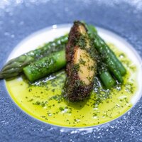 レストラン ラフィナージュ - 2025.5 ケシの実を纏った鮑のフリット ハーブソース