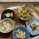 日替わり定食屋 マリポサキッチン - ひとつひとつ手作りなのがわかる