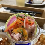 日替わり定食屋 マリポサキッチン - 野菜とポークハムの美しさに見惚れる