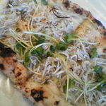 ハイジピッツェリア - 釜揚げシラスのピザ