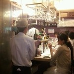 赤白 - なんか、良いですよね。うるさ過ぎない活気！！