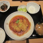 Tonkatsuya Manyuutei - ・「みぞれ煮定食 ロース(\819)」