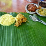 SAMY'S CURRY RESTAURANT - バナナの皮で