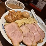 麺屋武蔵 - 濃厚味玉チャーシューつけ麺
     (麺3倍盛り 茹で後約850g)   1,830円