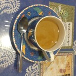 マハトマ - マサラチャイ(ホットのみ)。