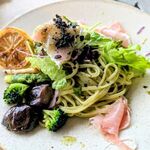 LATTE GRAPHIC - 生ハムとグリル野菜のジェノベーゼパスタ