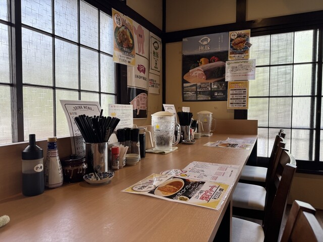 とんかつ檍のカレー屋 いっぺこっぺ 横浜元町店 - 石川町/カレー