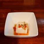 ビストロ コゥジィ - イタリアン冷奴。