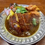 大衆中遊華食堂 八戒 - 町中華式カツカリィ 咖喱炒飯ver. 1700円