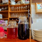 ビストロ コゥジィ - カウンター上。